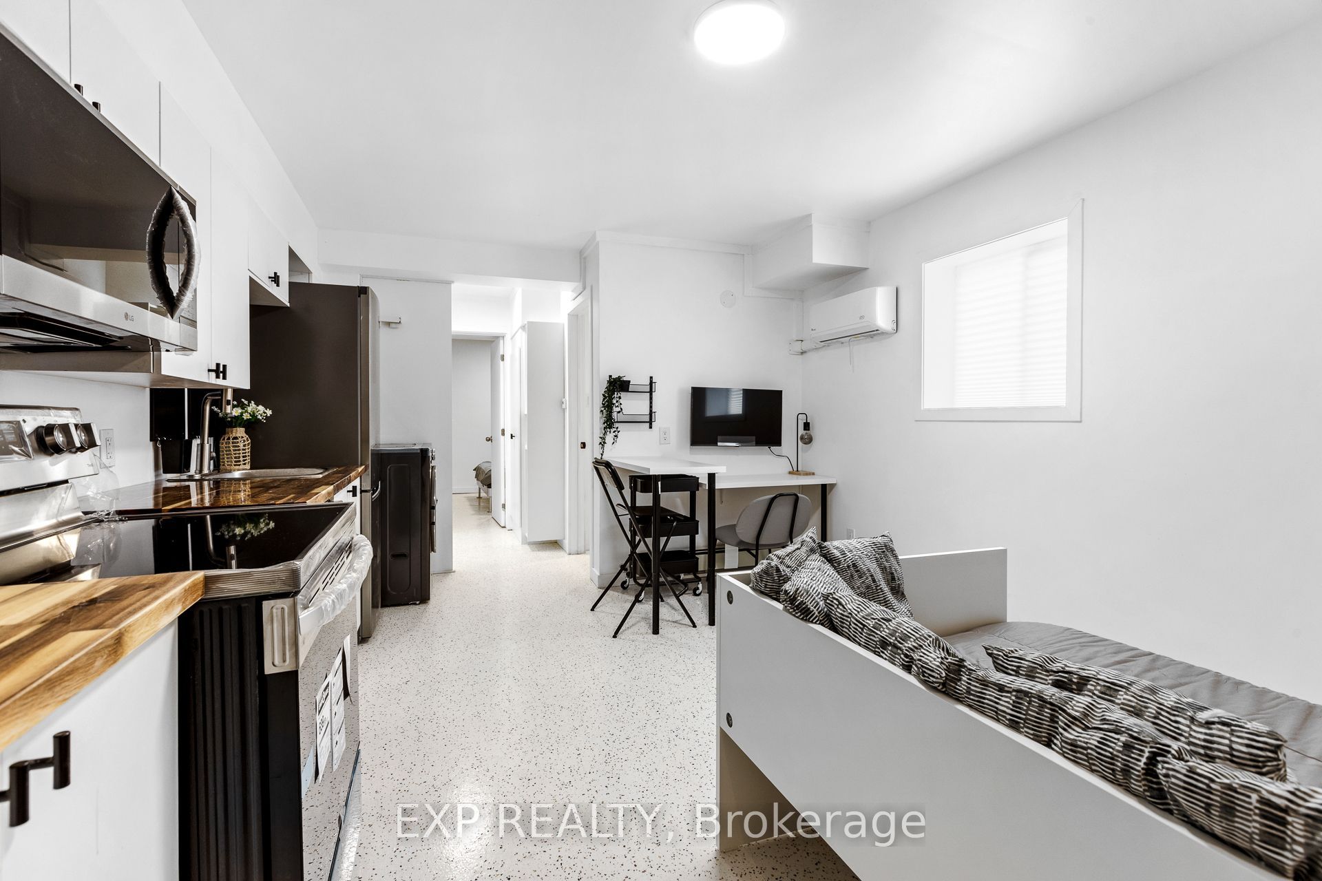 Unit 6 - 204 Ste Monique Street, Ottawa 3