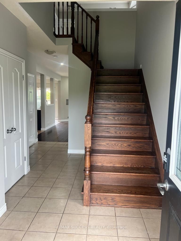 28 Dartmouth Gate, Stoney Creek 3