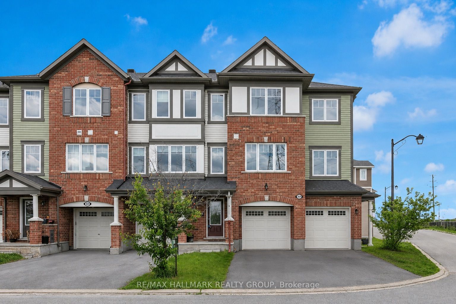 167 Gelderland Private, Kanata 1