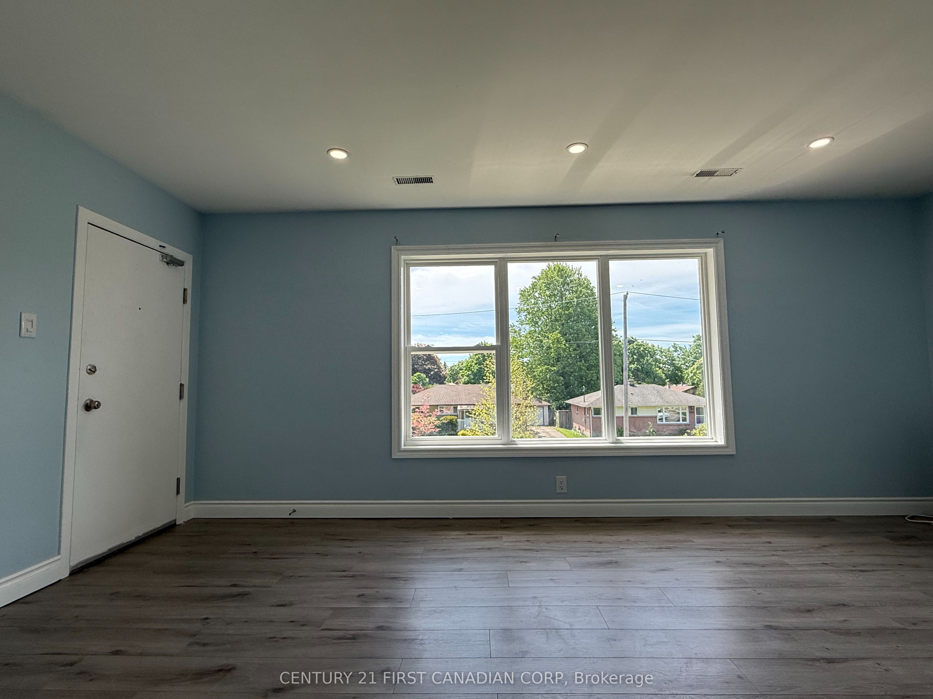 Unit 3 - 228 Burnside Drive, London 5