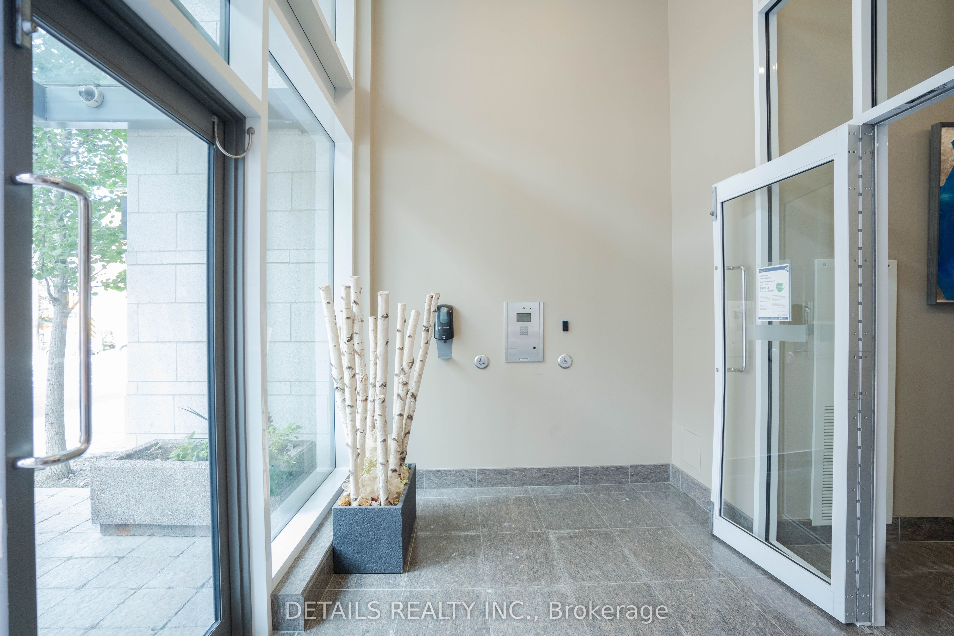 Unit 607 - 238 Besserer Street, Ottawa 2
