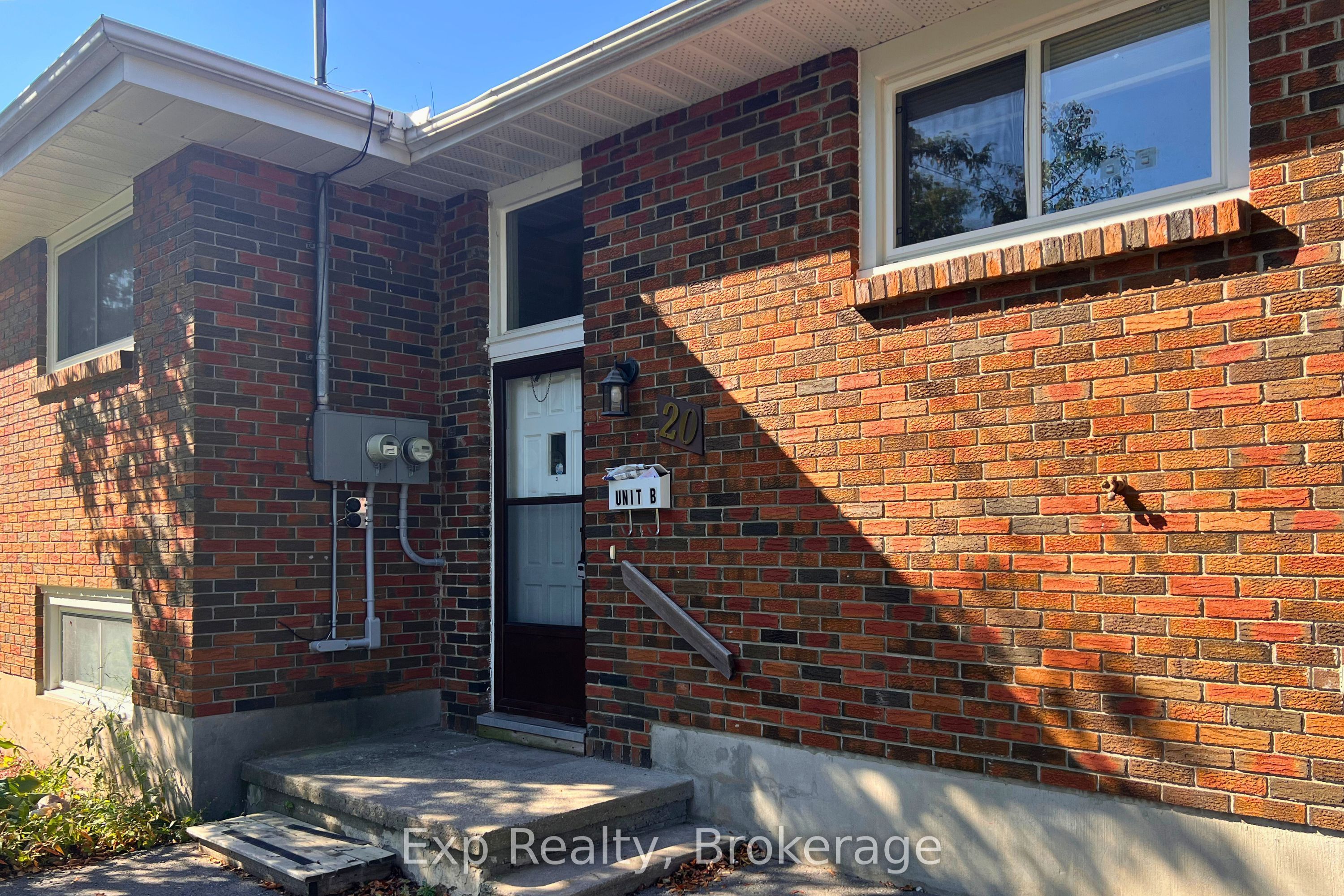 Unit UNIT B - 20 Munro Avenue, Belleville 3