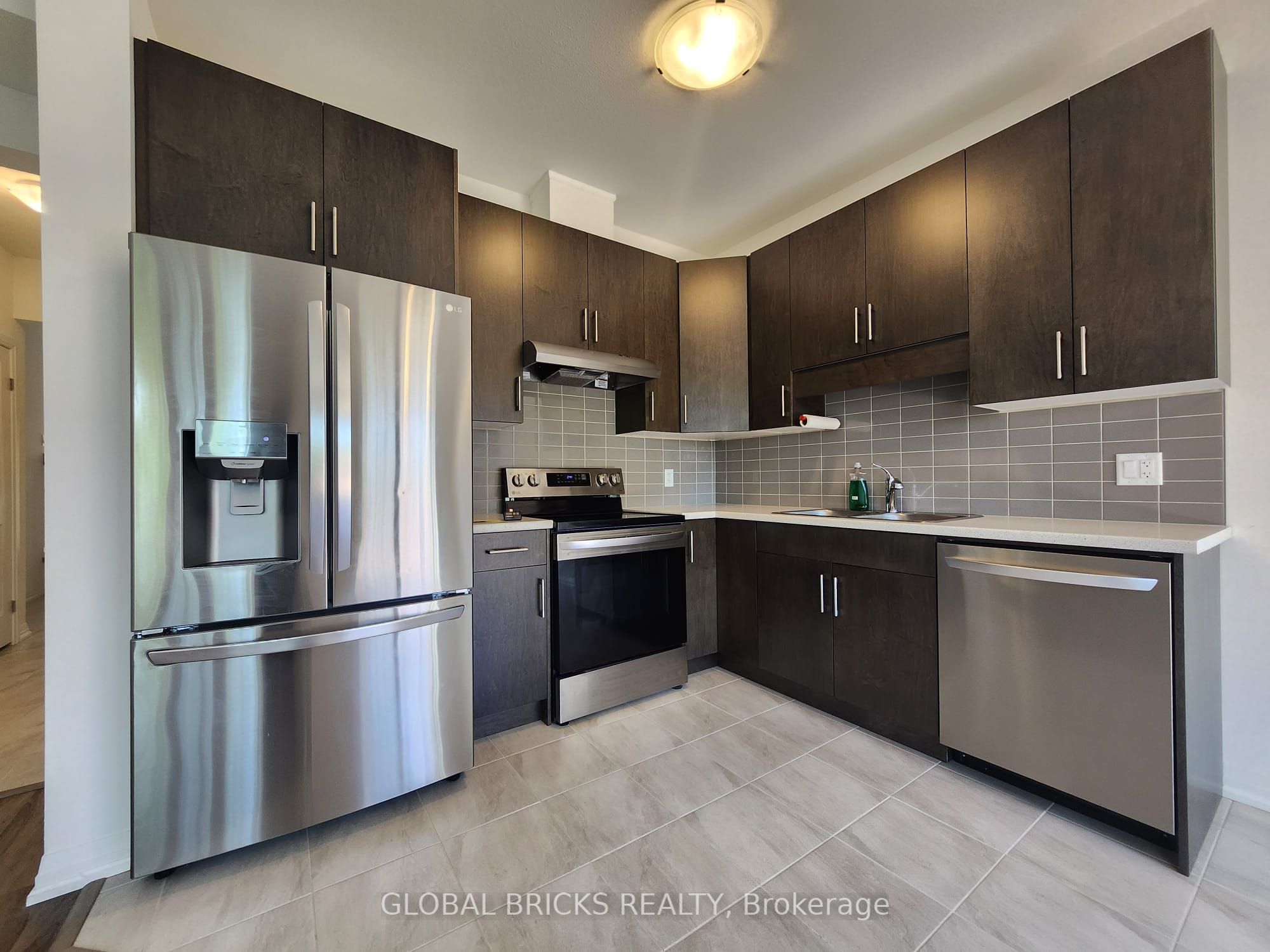 96 Willson Drive, Thorold 3