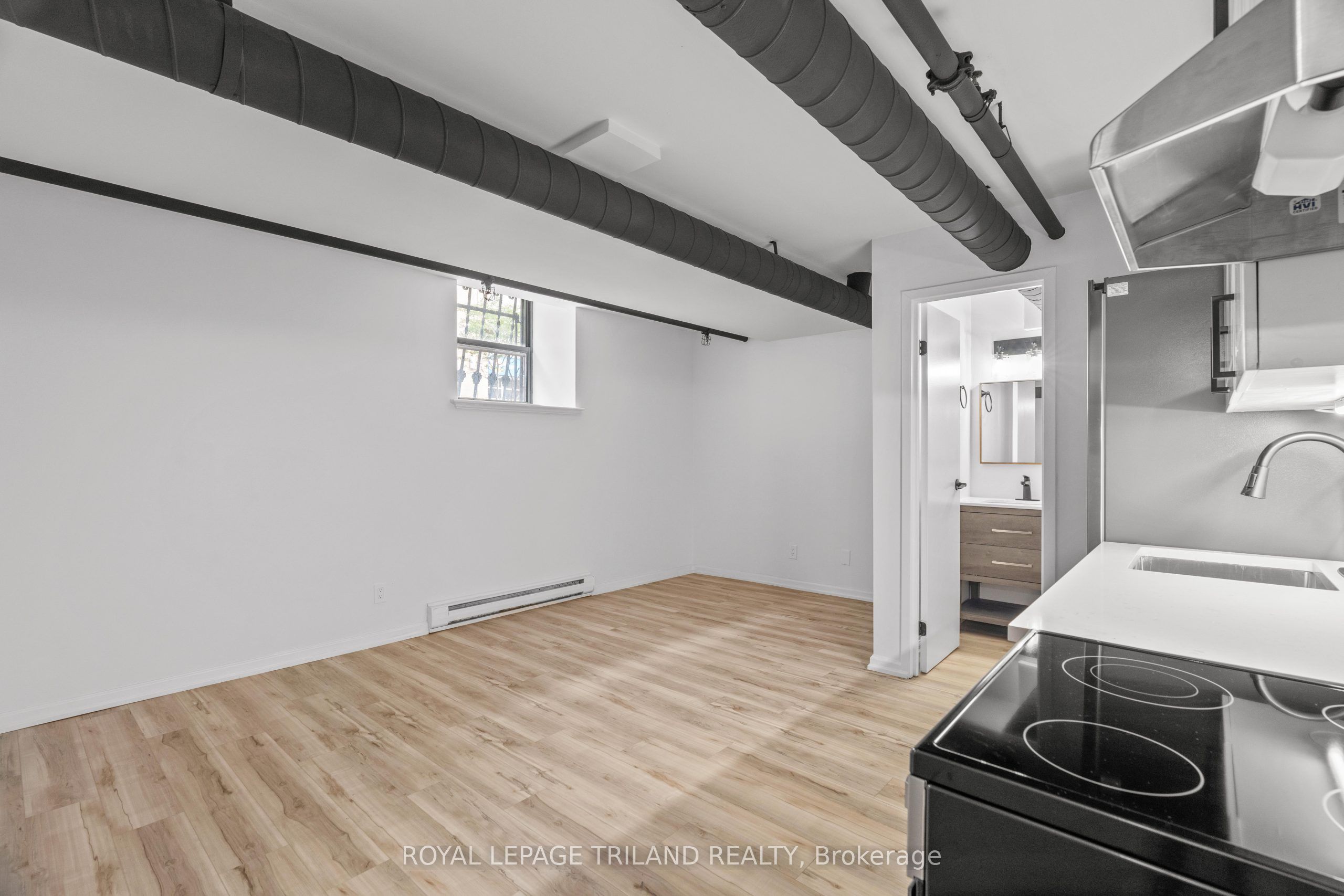 Unit B3 - 330 Clarence Street, London 3