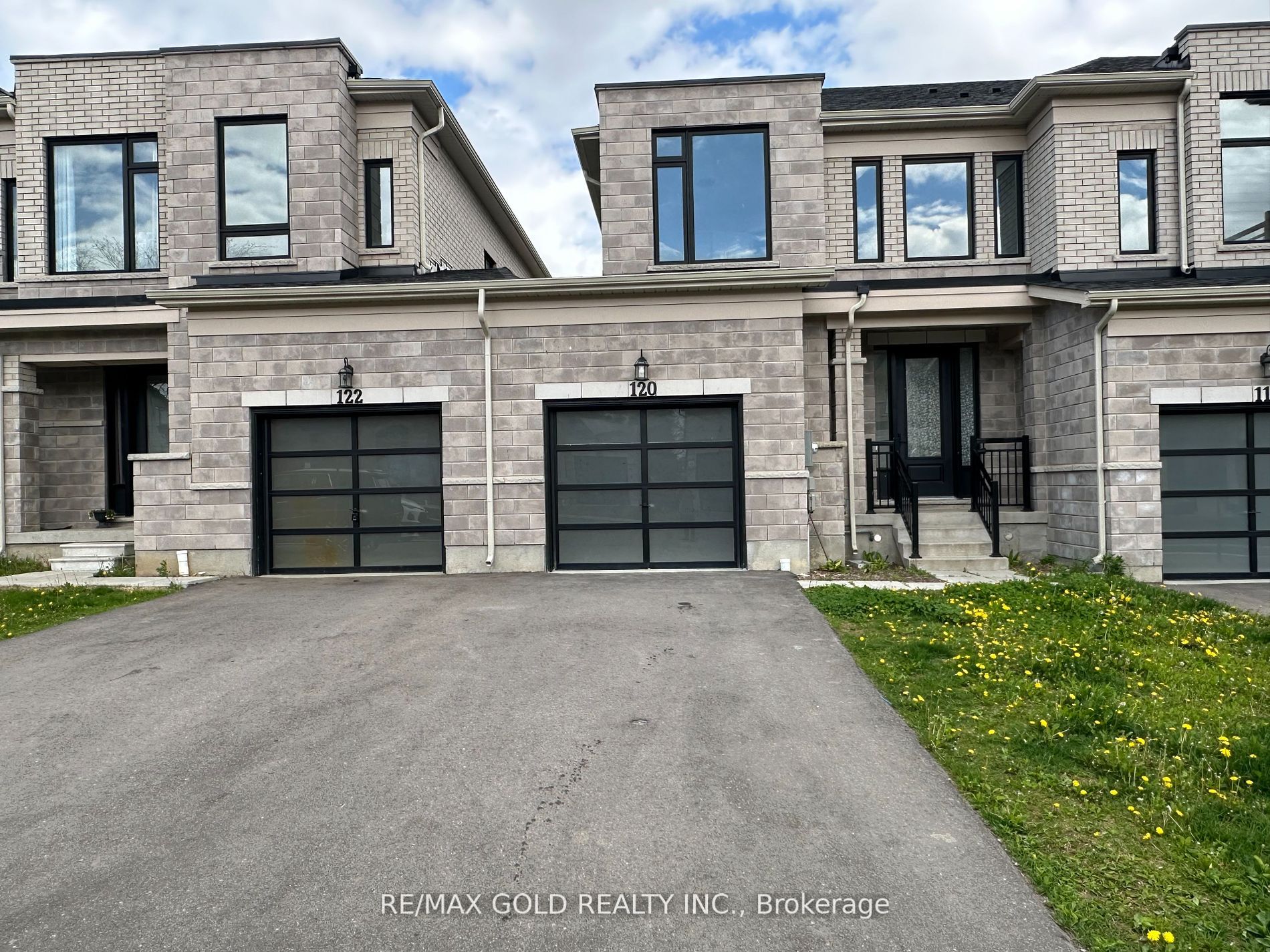 120 Huntingford Trail, Woodstock 1