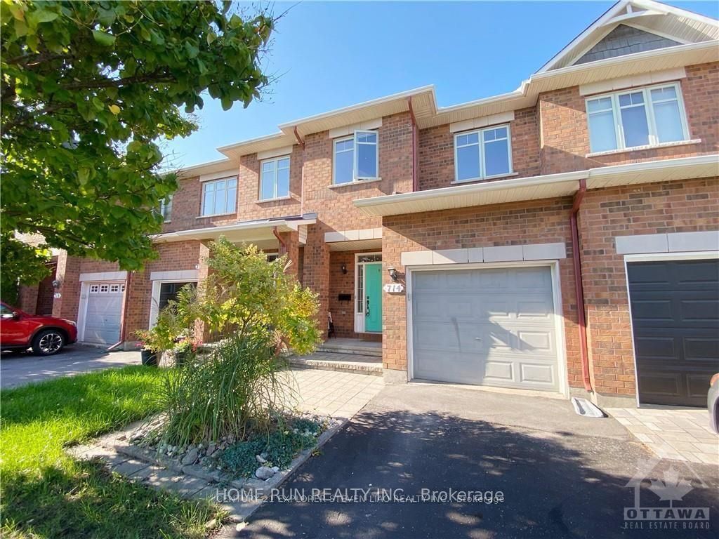 714 NAKINA Way, Orleans-Gloucester 2
