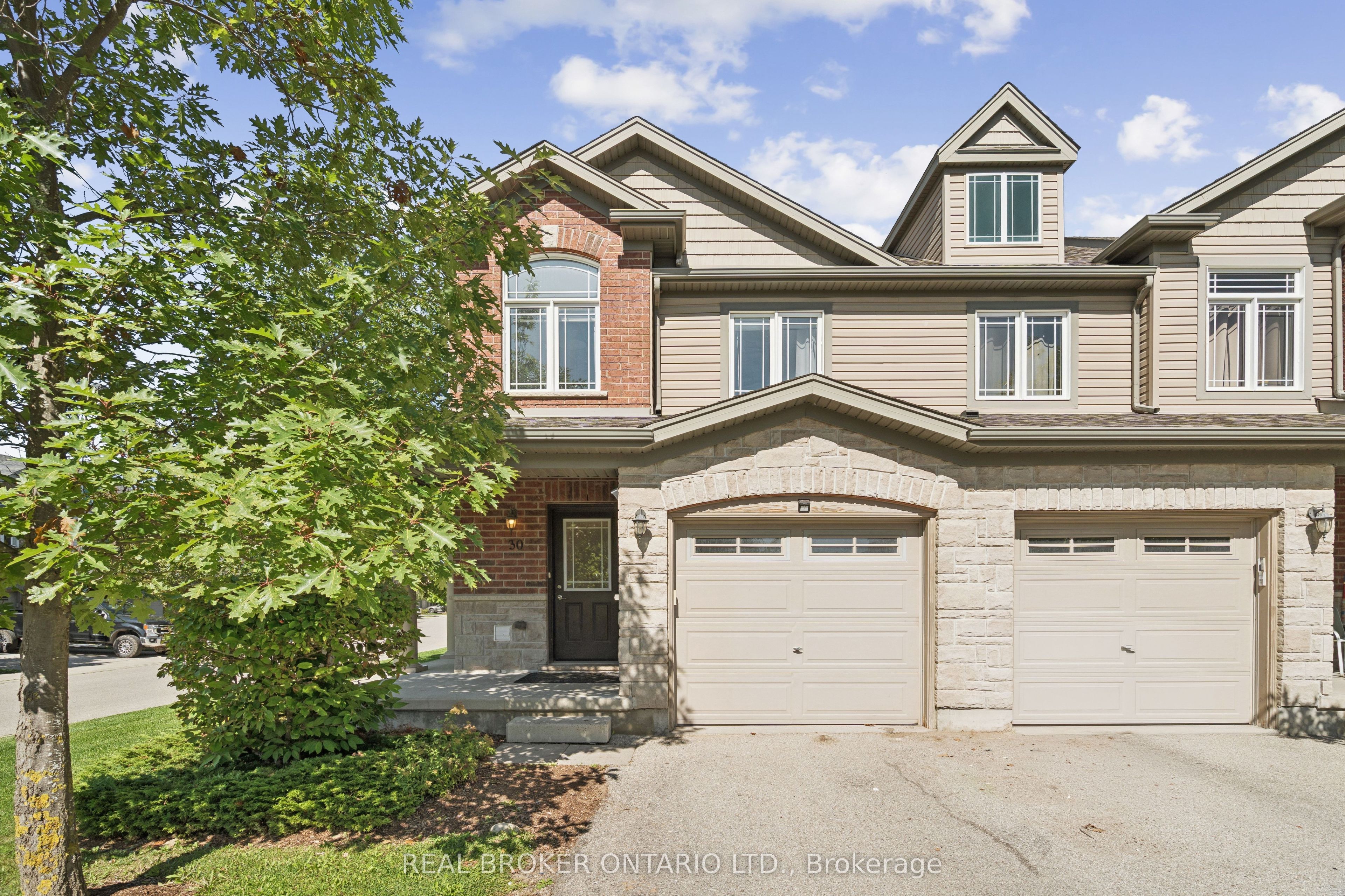 30 Kingsbury Square, Guelph 2