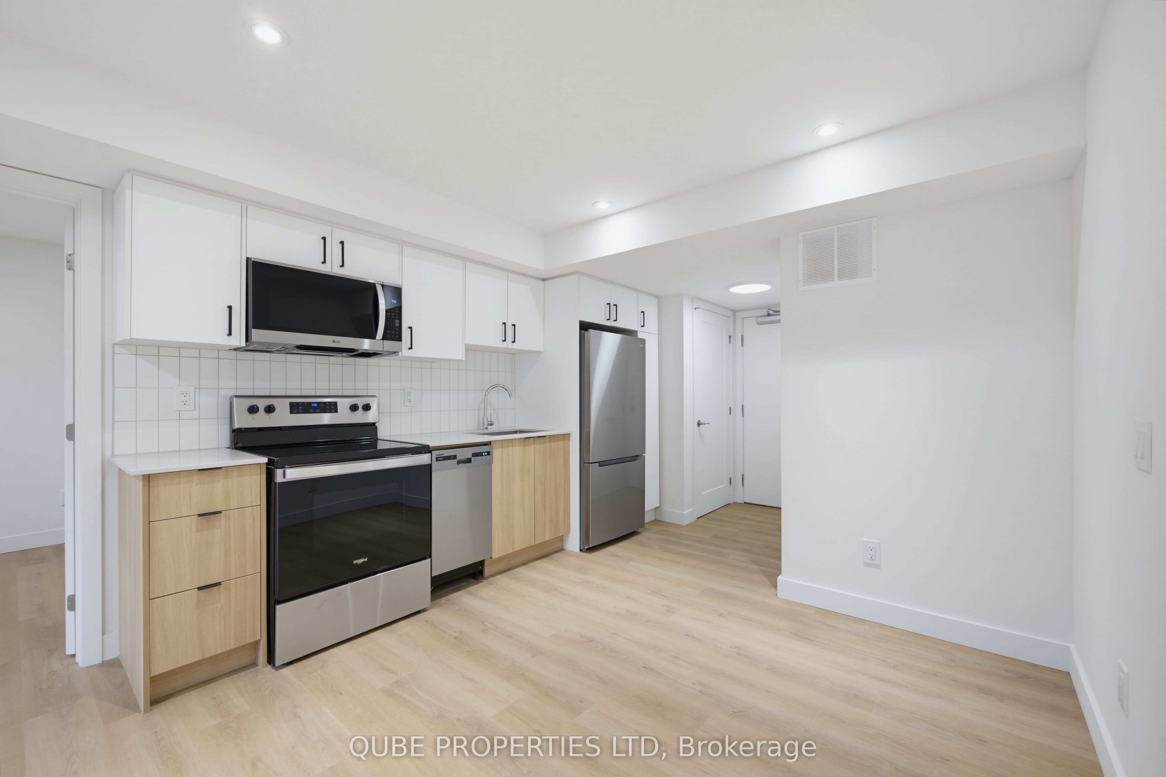 Unit Unit 5 - 15 Larch Street, Ottawa 5