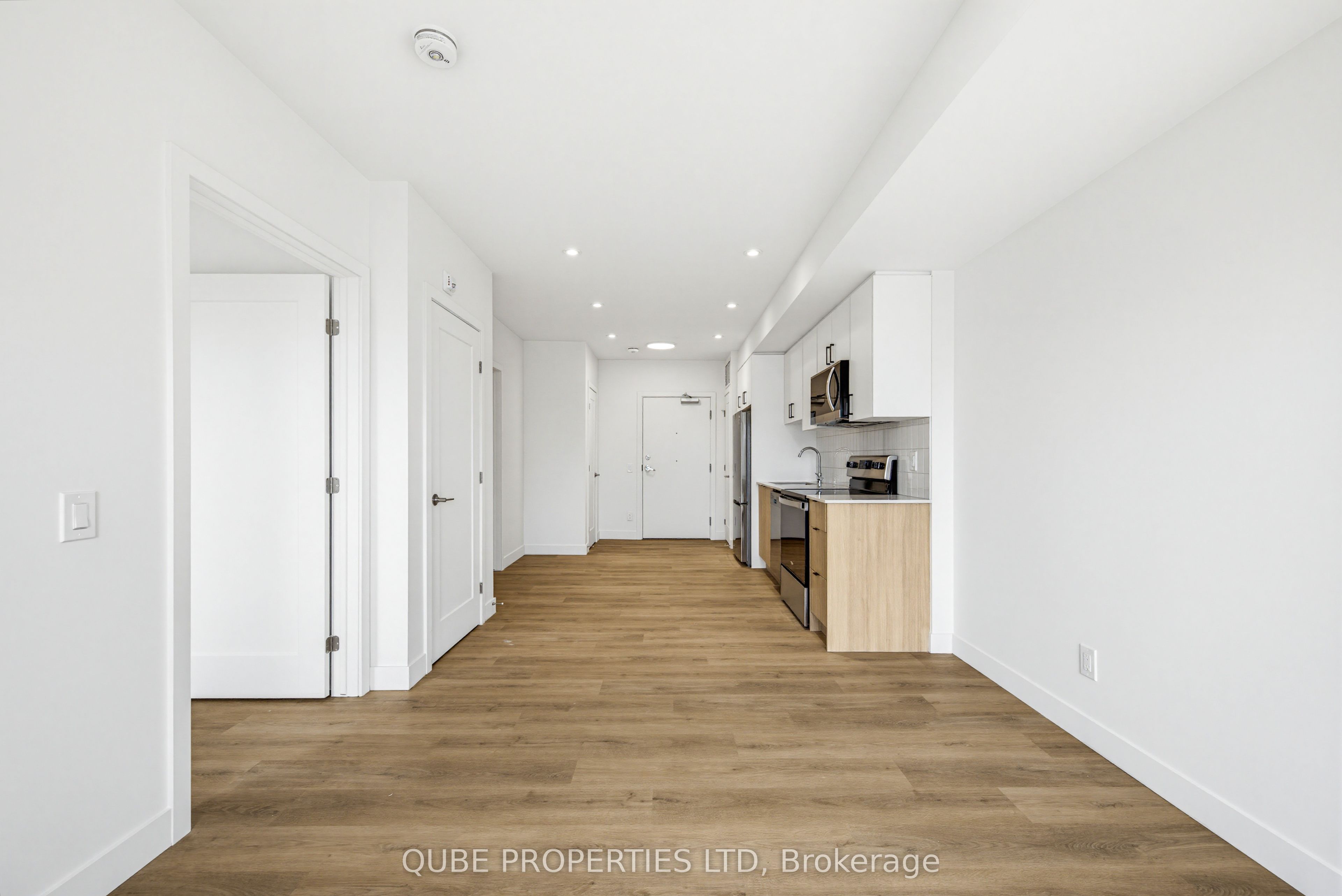 Unit Unit 305 - 15 Larch Street, Ottawa 5