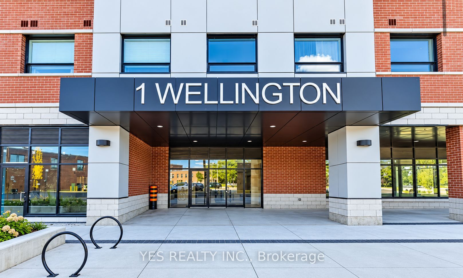 Unit 405 - 1 Wellington Street, Brant 2