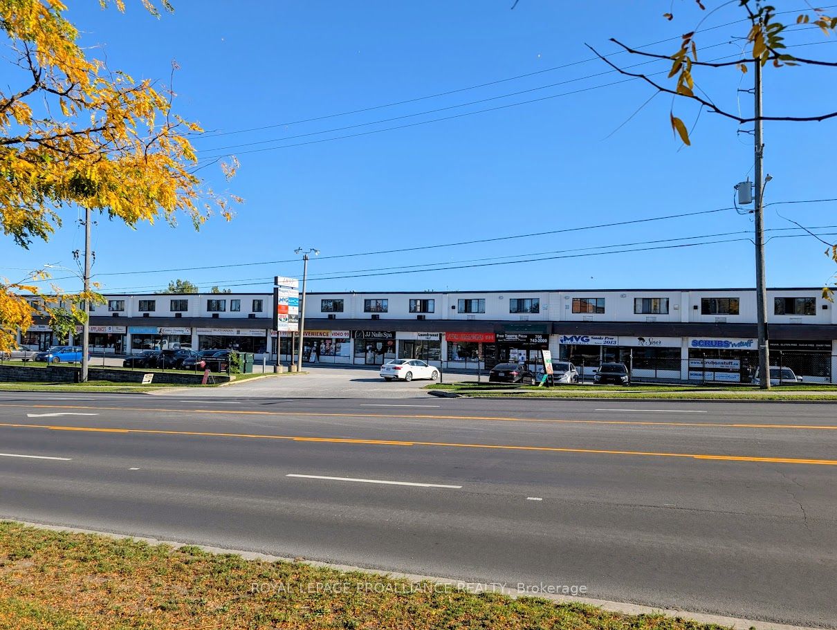 Unit 4 - 1837 Lansdowne Street W, Peterborough 1