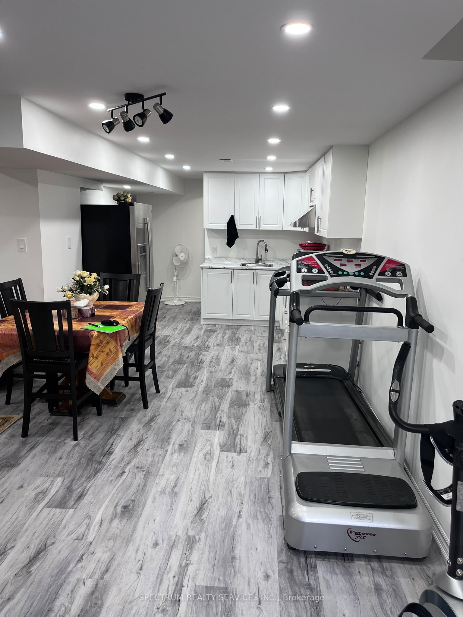 Unit Basement - 84 Blue Mountain Drive, Glanbrook 5