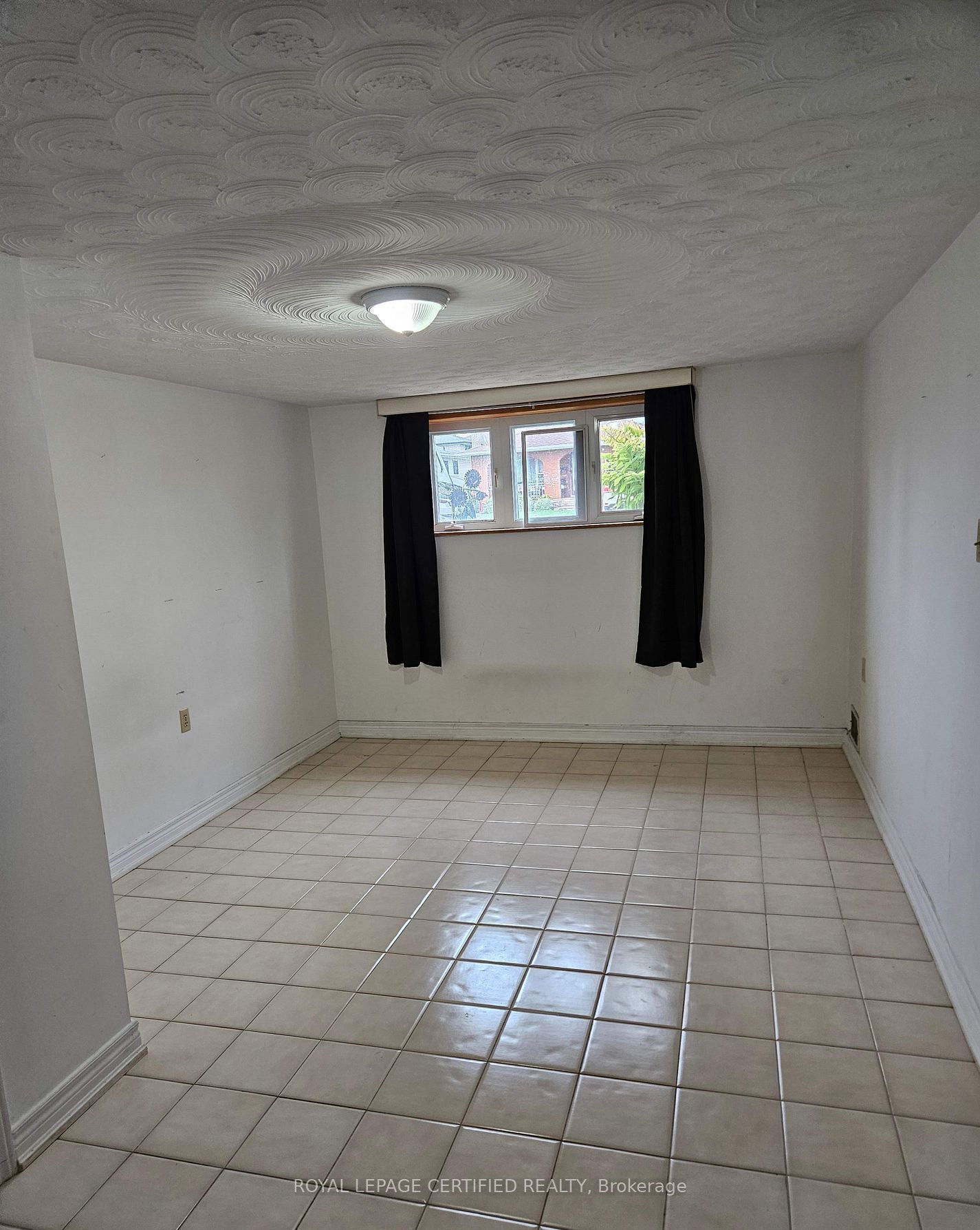 Unit Bsmt - 115 Deerhurst Road, Stoney Creek 5