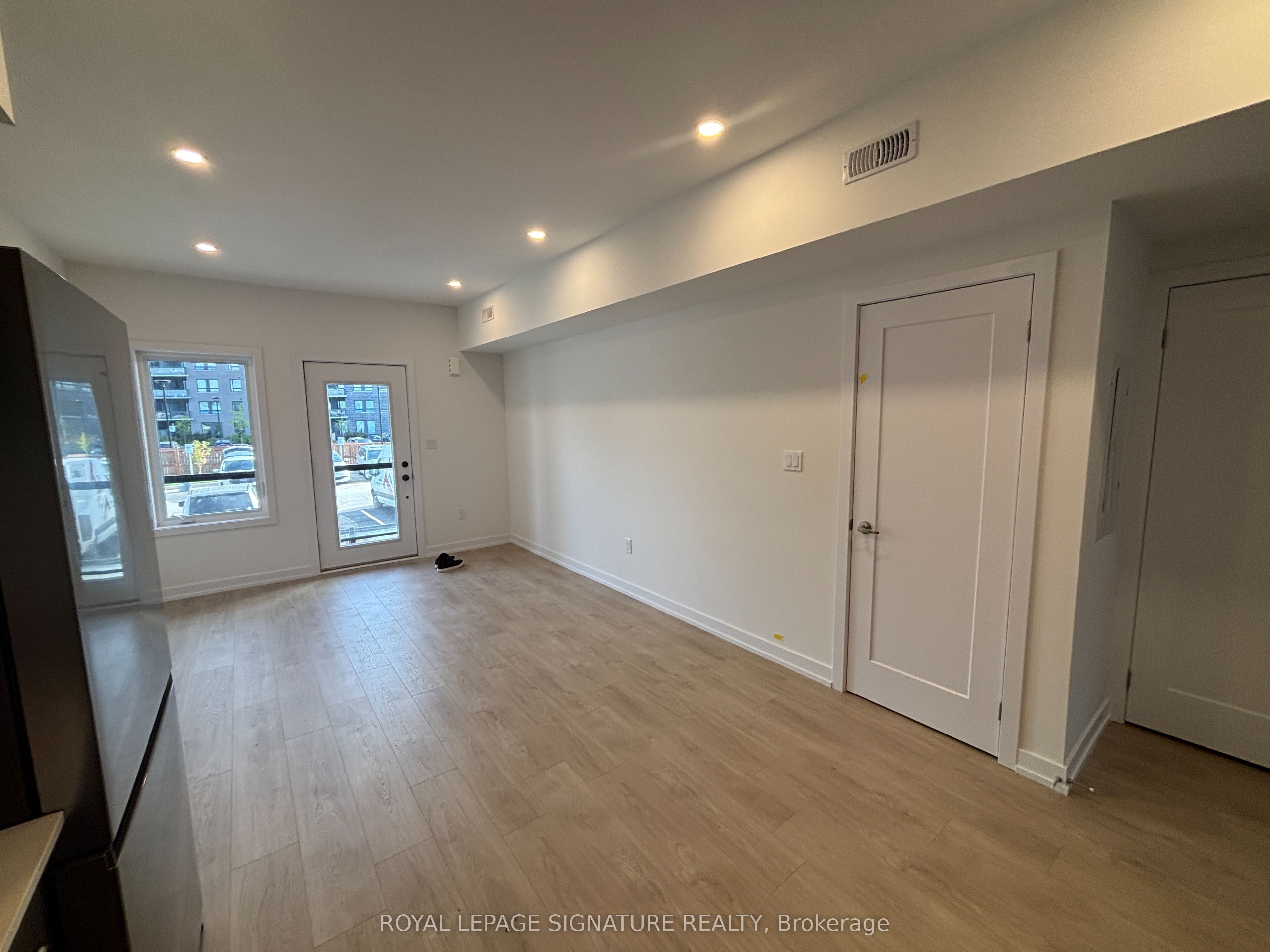 Unit 20 - 42 Lowes Road W, Guelph 3