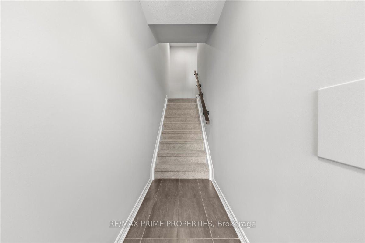 Unit 107 - 657 Makwa Private, Ottawa 3