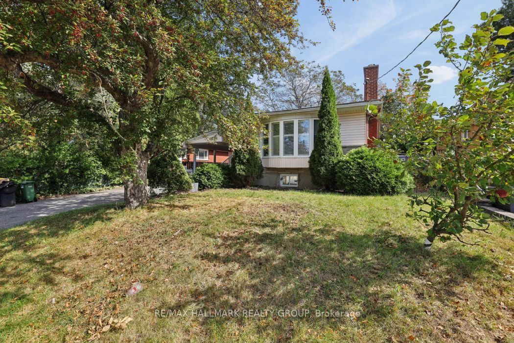 211 HARCOURT Avenue, Ottawa 4