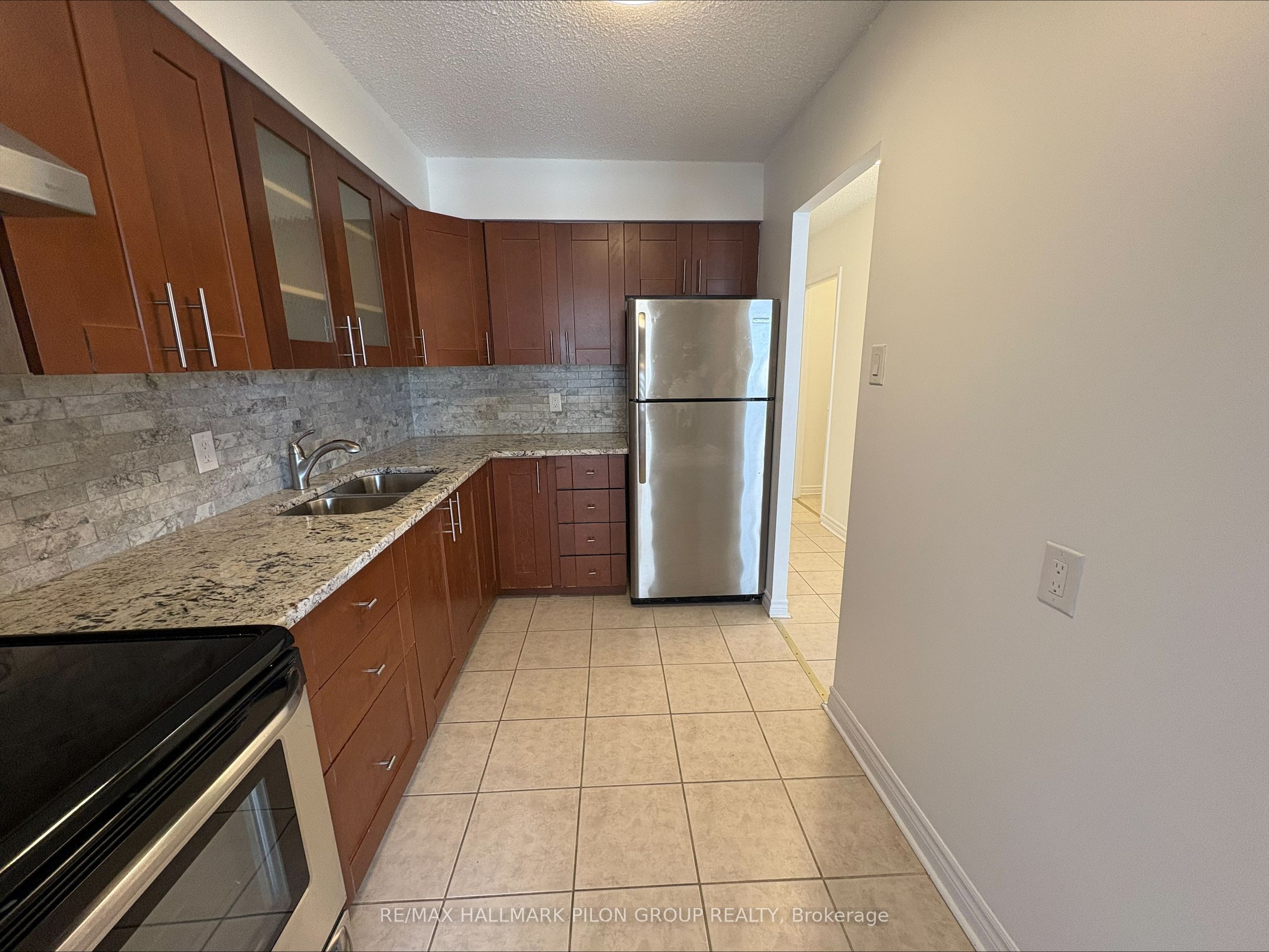 Unit 904 - 158B Mcarthur Avenue, Ottawa 2