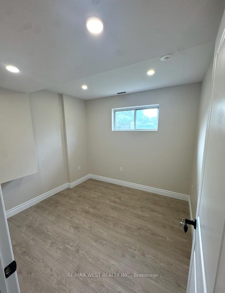Unit Lower - 1 Treelawn Terrace, Brantford 5