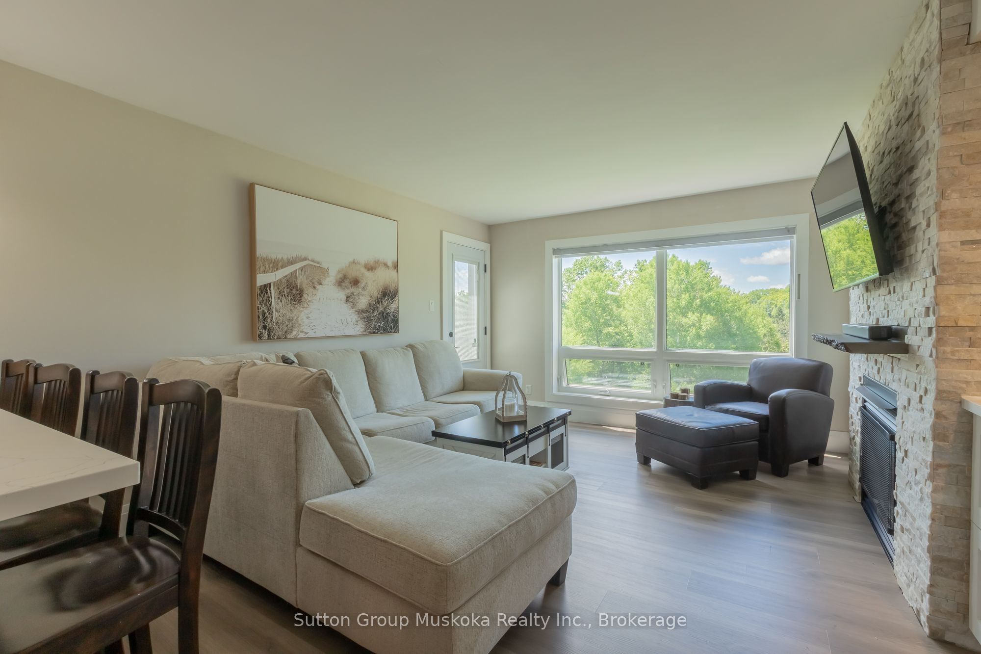 Unit 54 - 305 Deerhurst, Summit Lodge Drive, Huntsville 5