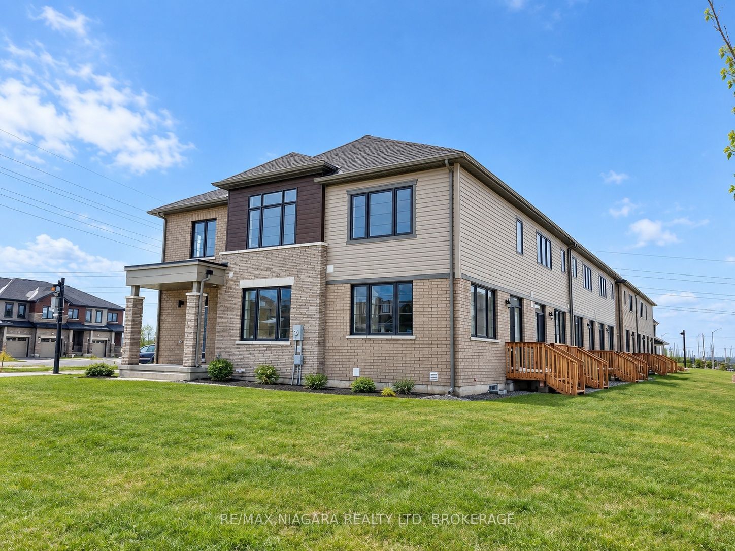 Unit 23 - 15 Peach Street, Thorold 2