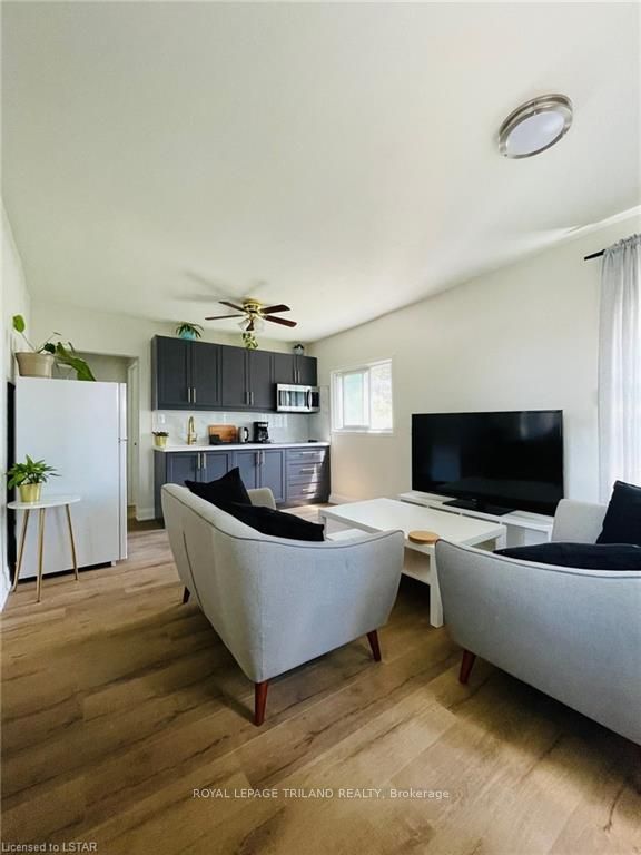 Unit B - 173 WILLIAM Street, Central Elgin 2