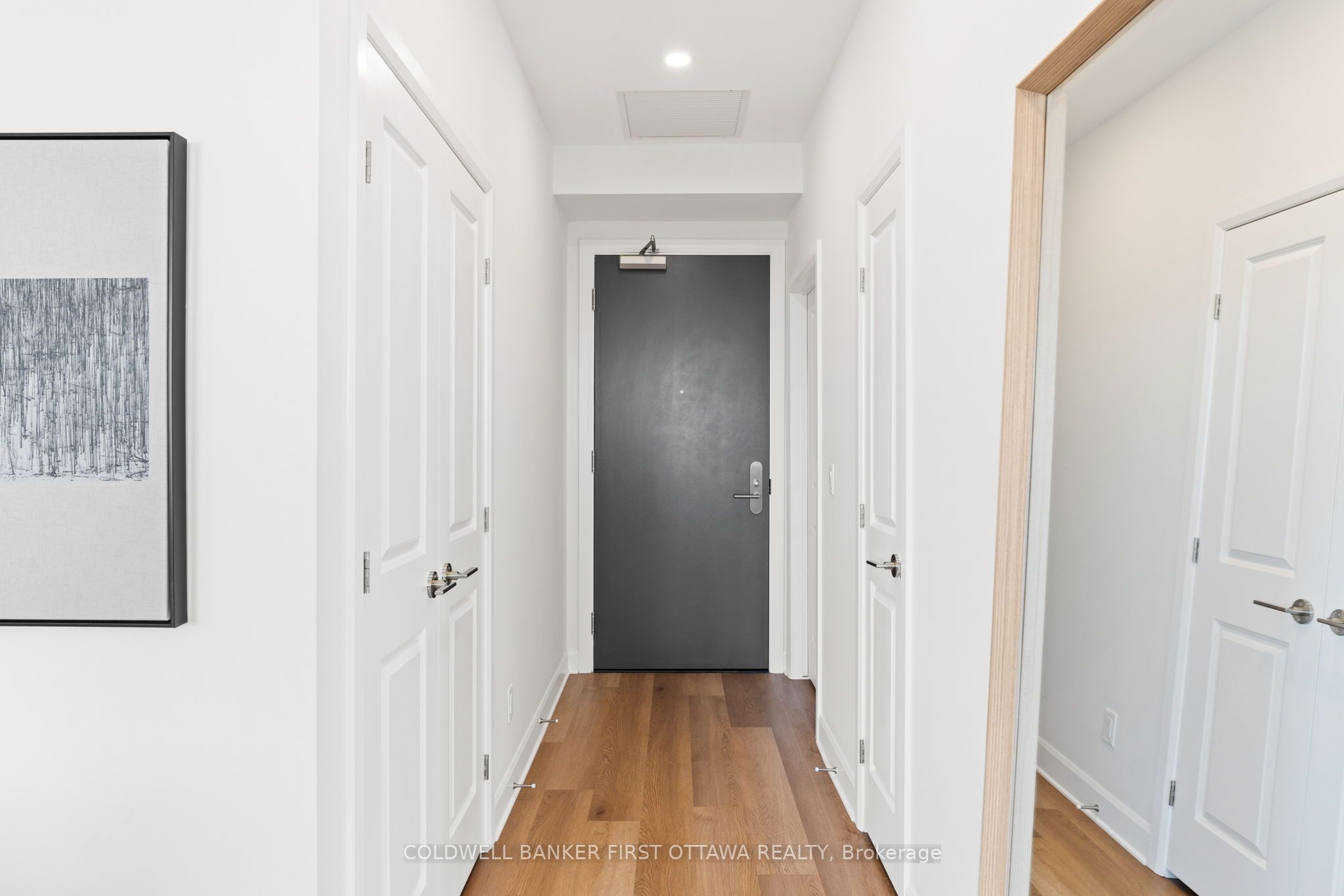 Unit 204 - 520 PIMIWIDON Street, Ottawa 2