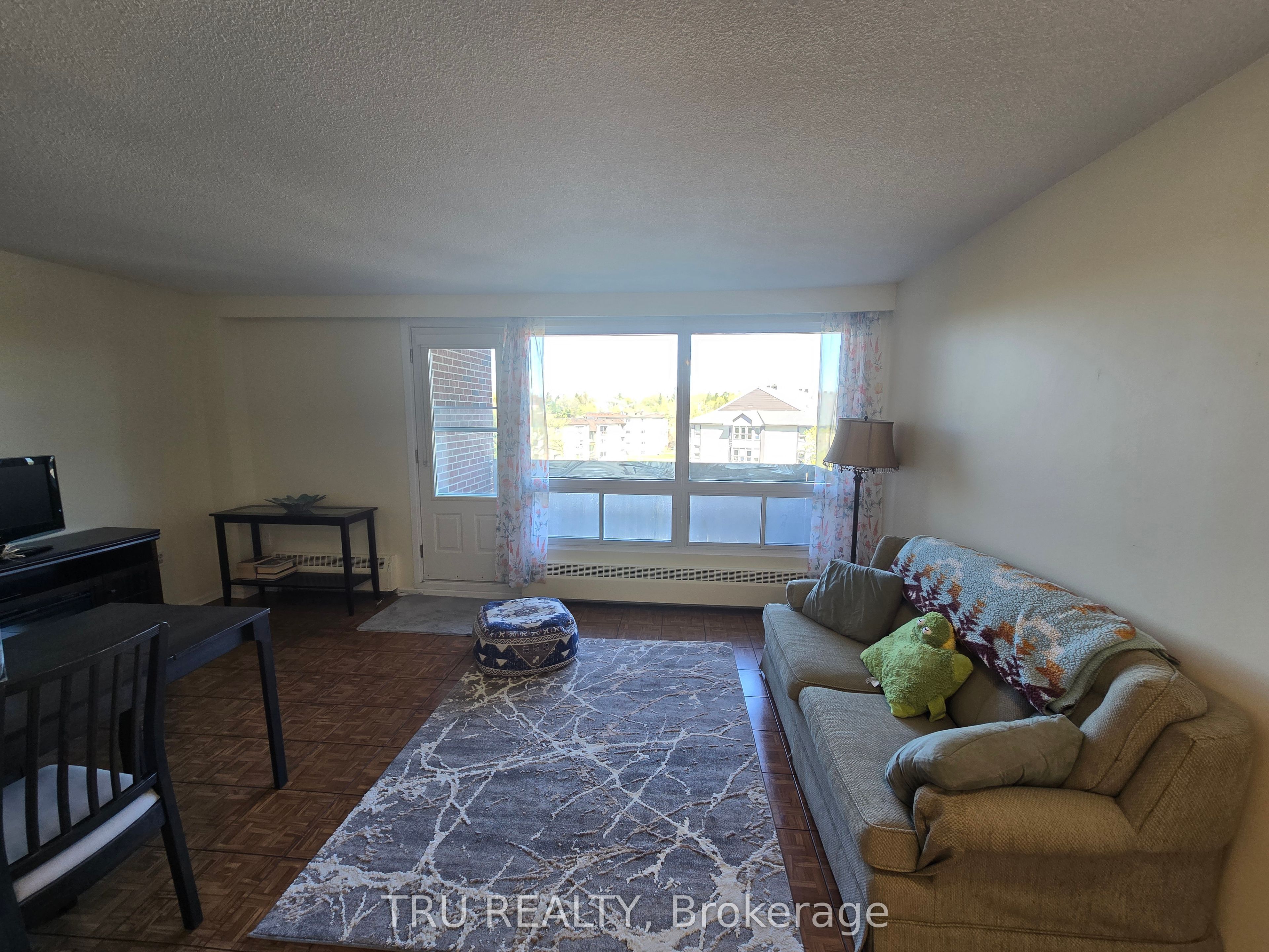Unit 507 - 915 Elmsmere Road, Orleans-Gloucester 4