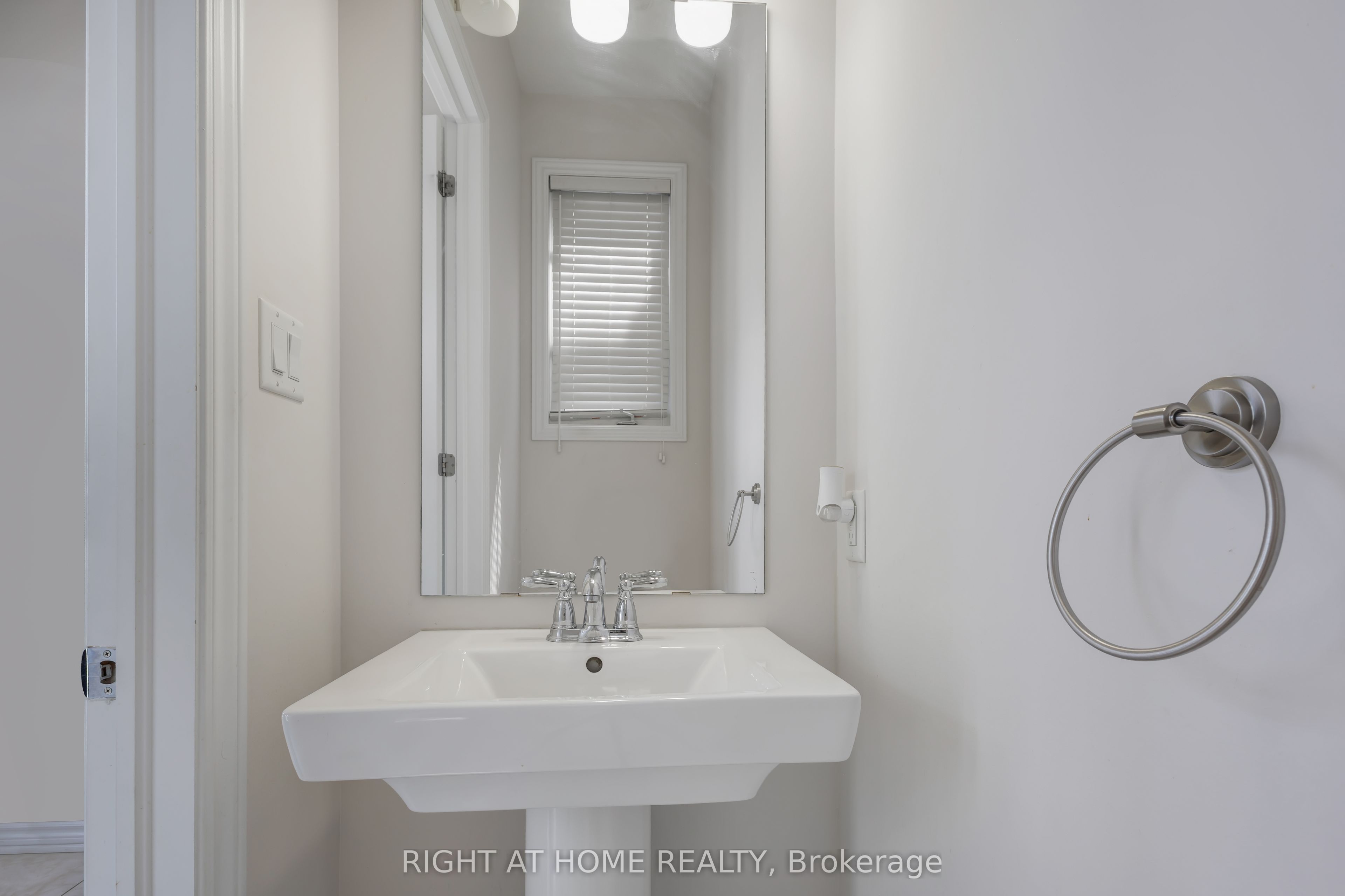 209 Rivertree Street, Kanata 4