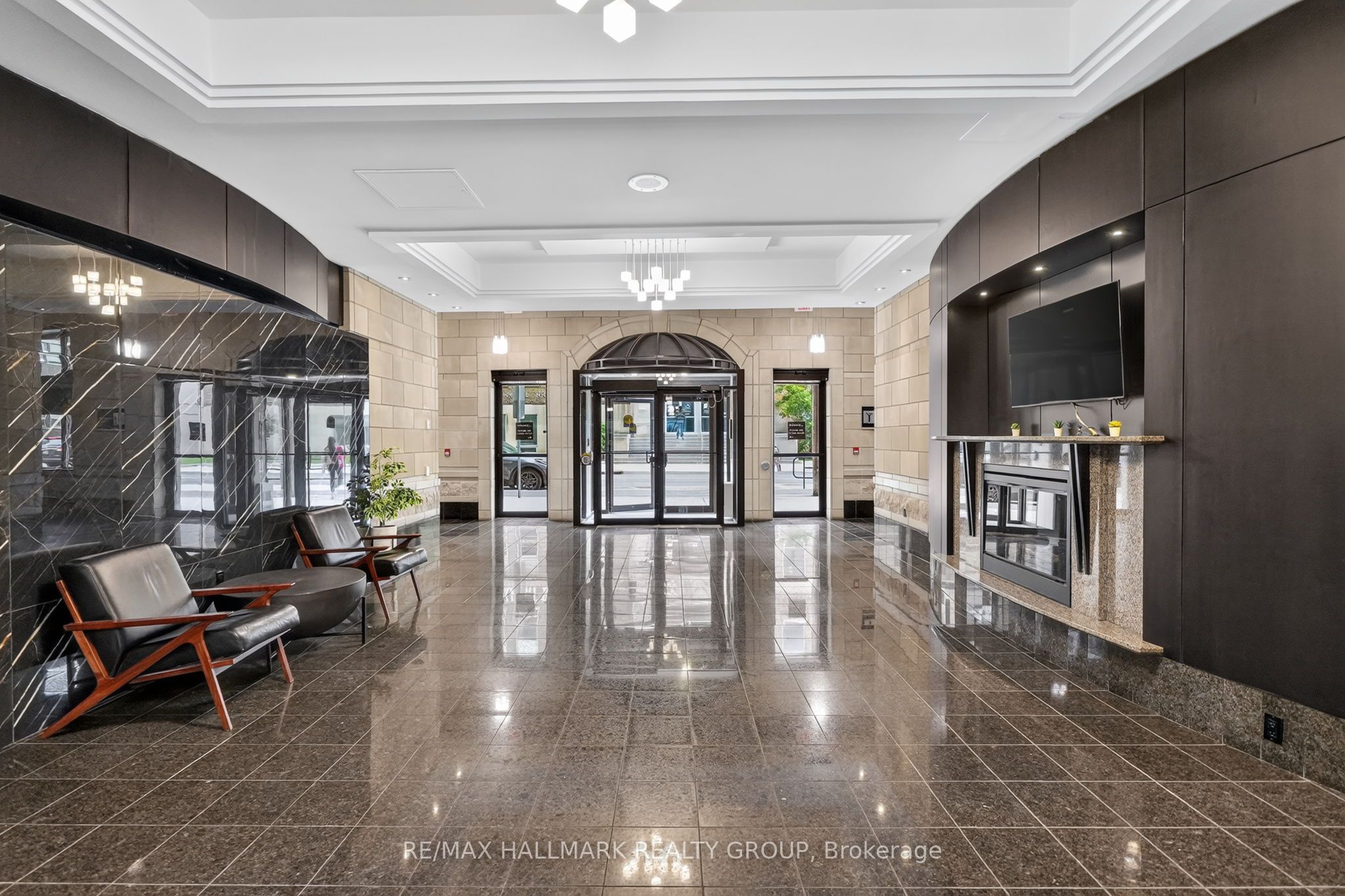 Unit 807 - 435 Albert Street, Ottawa 3
