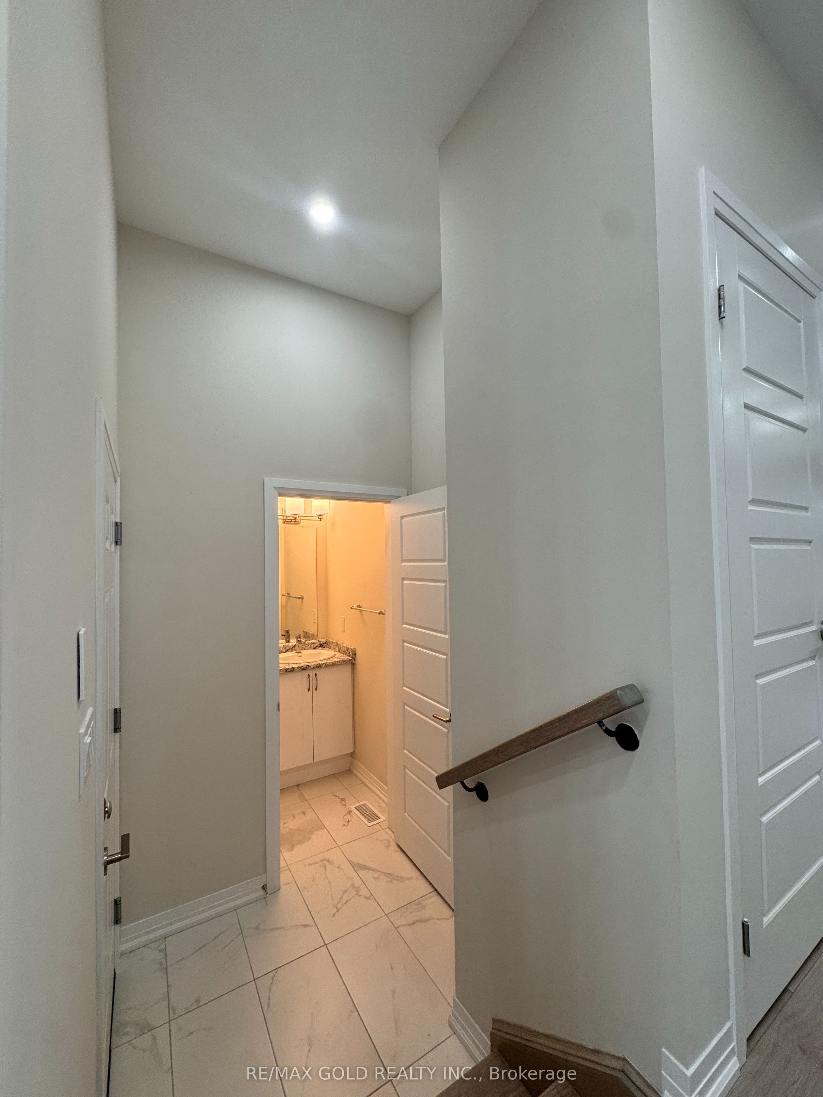 31 George Brier Drive W, Brant 4