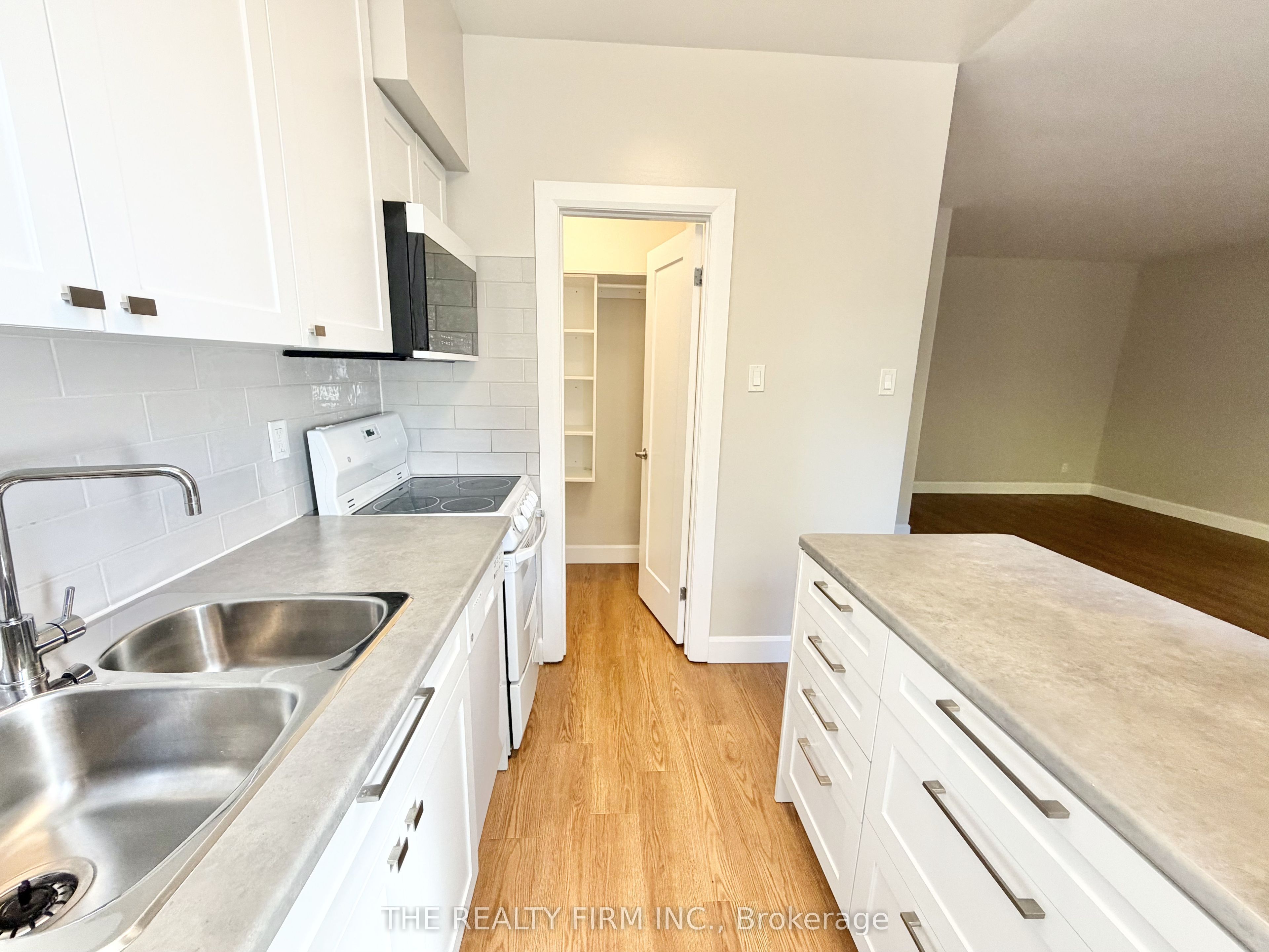Unit 105 - 10 BEECHWOOD Place, London 3
