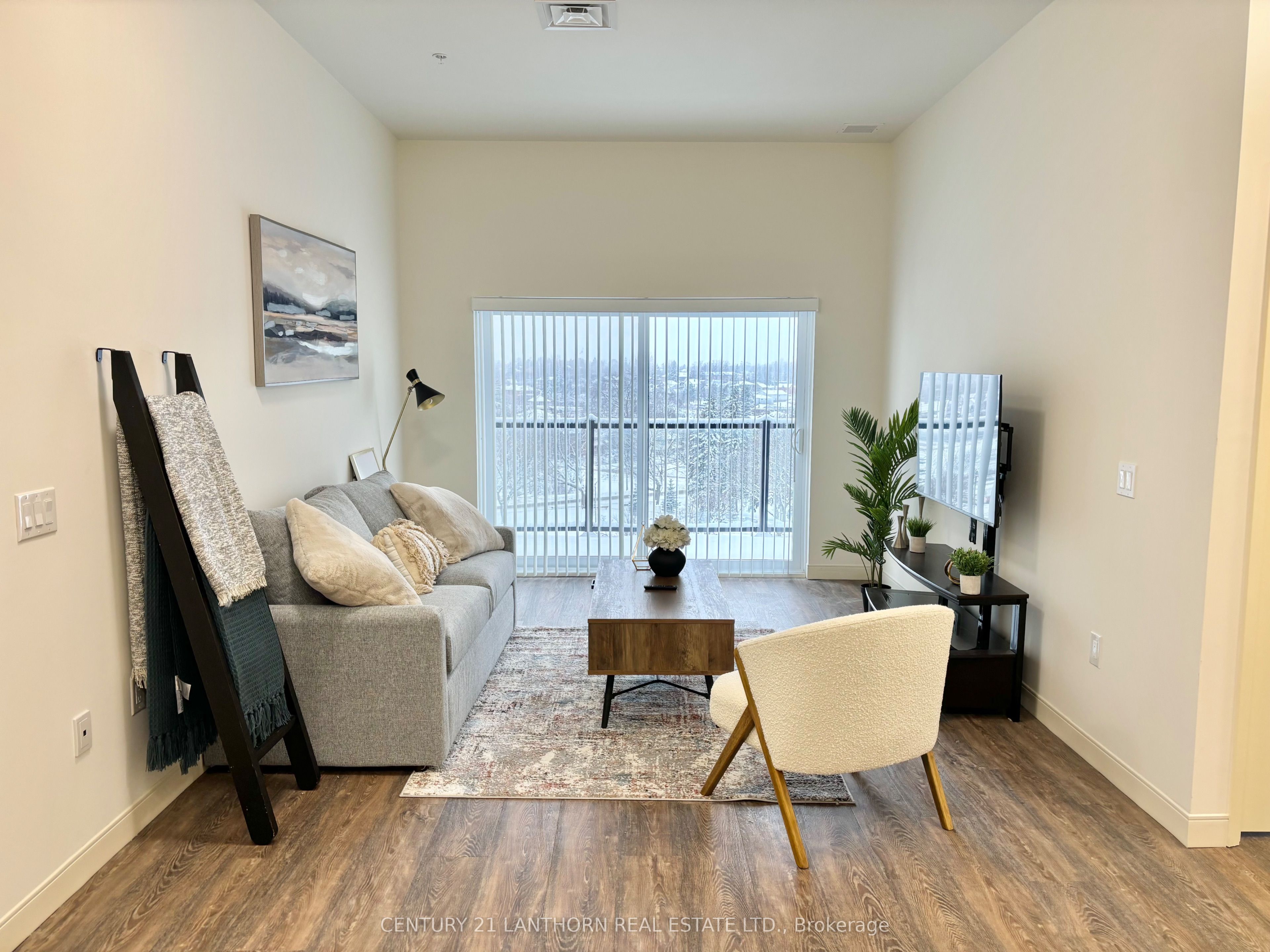 Unit 405 - 135 Station Street, Belleville 5