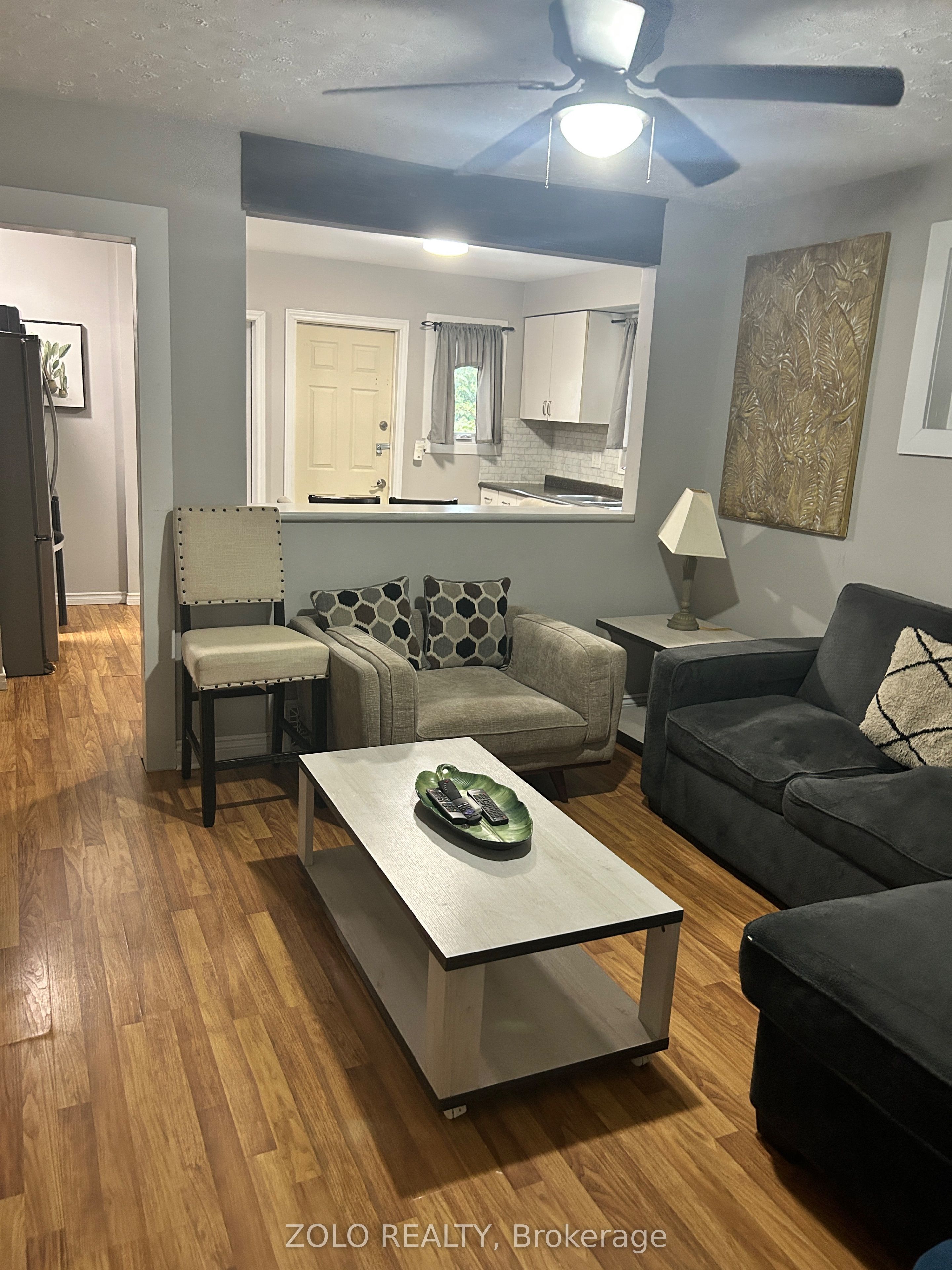Unit Upper - 6325 Murray Street, Niagara Falls 4