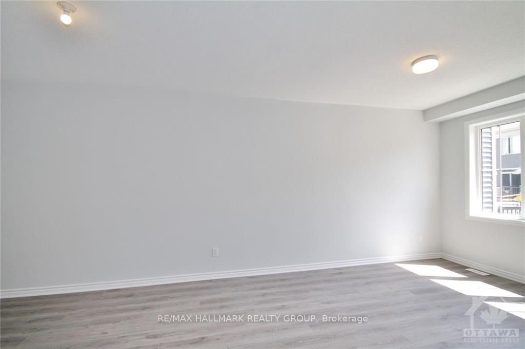 507 BIOTITE Private, Nepean 5