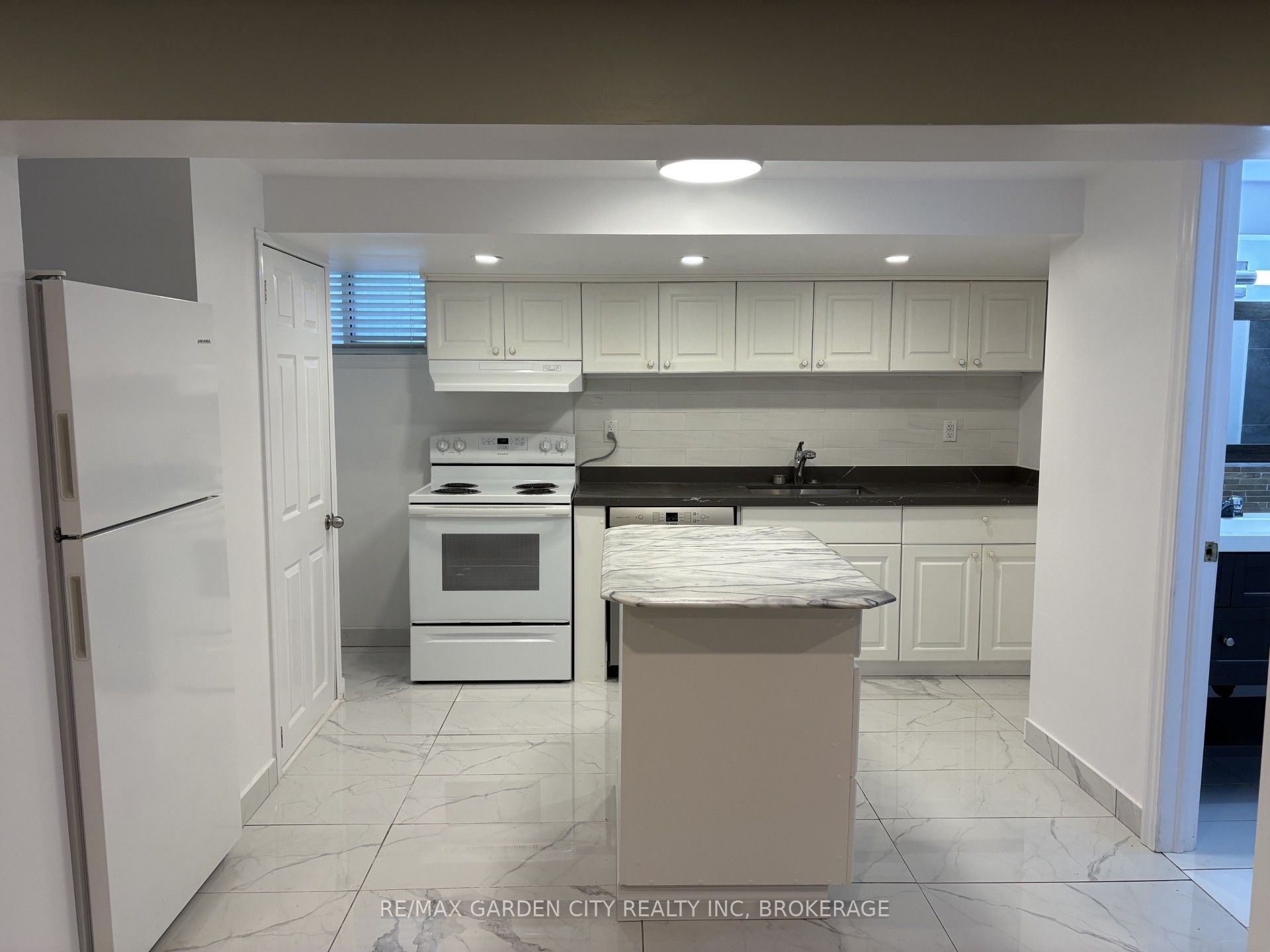 Unit Lower - 44 VALENCOURT Drive, Welland 5
