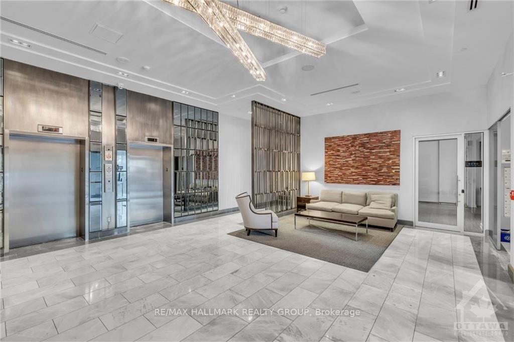 Unit 605 - 300 LISGAR Street, Ottawa 3