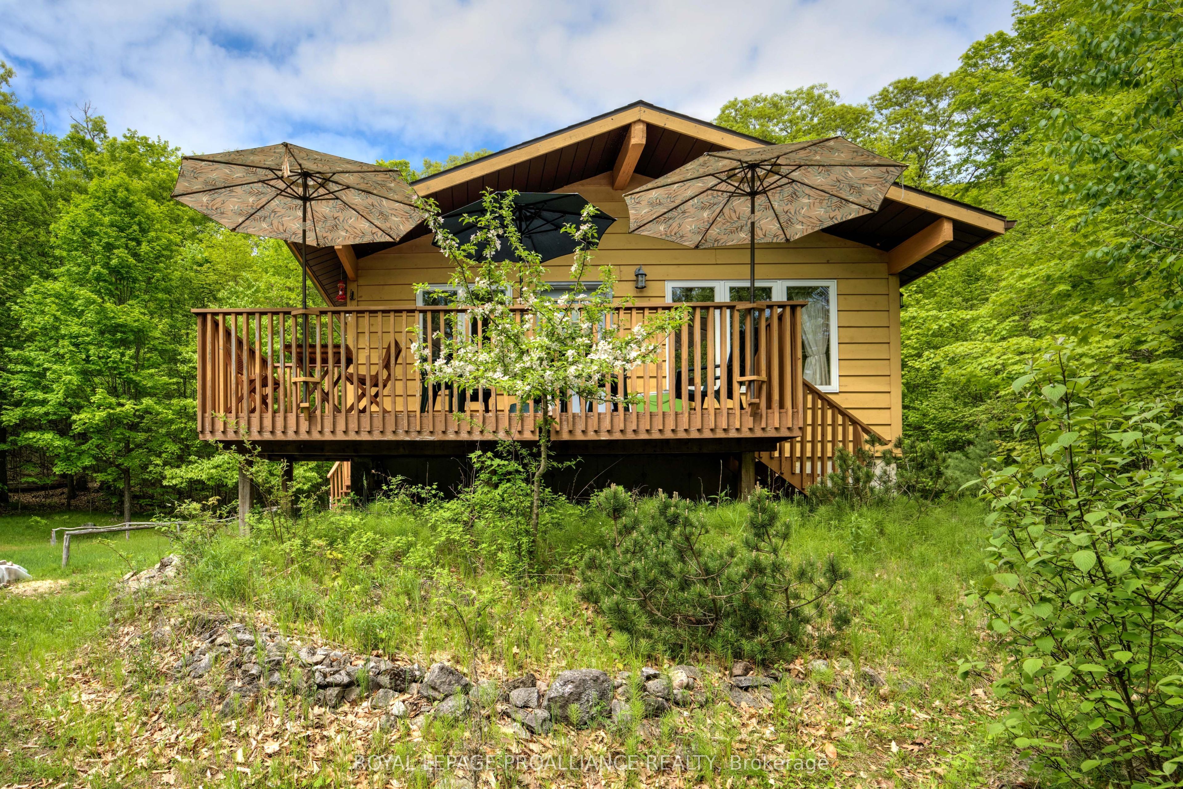 219 Monarch Lane, South Frontenac, Ontario K0G1X0 For Sale HouseSigma