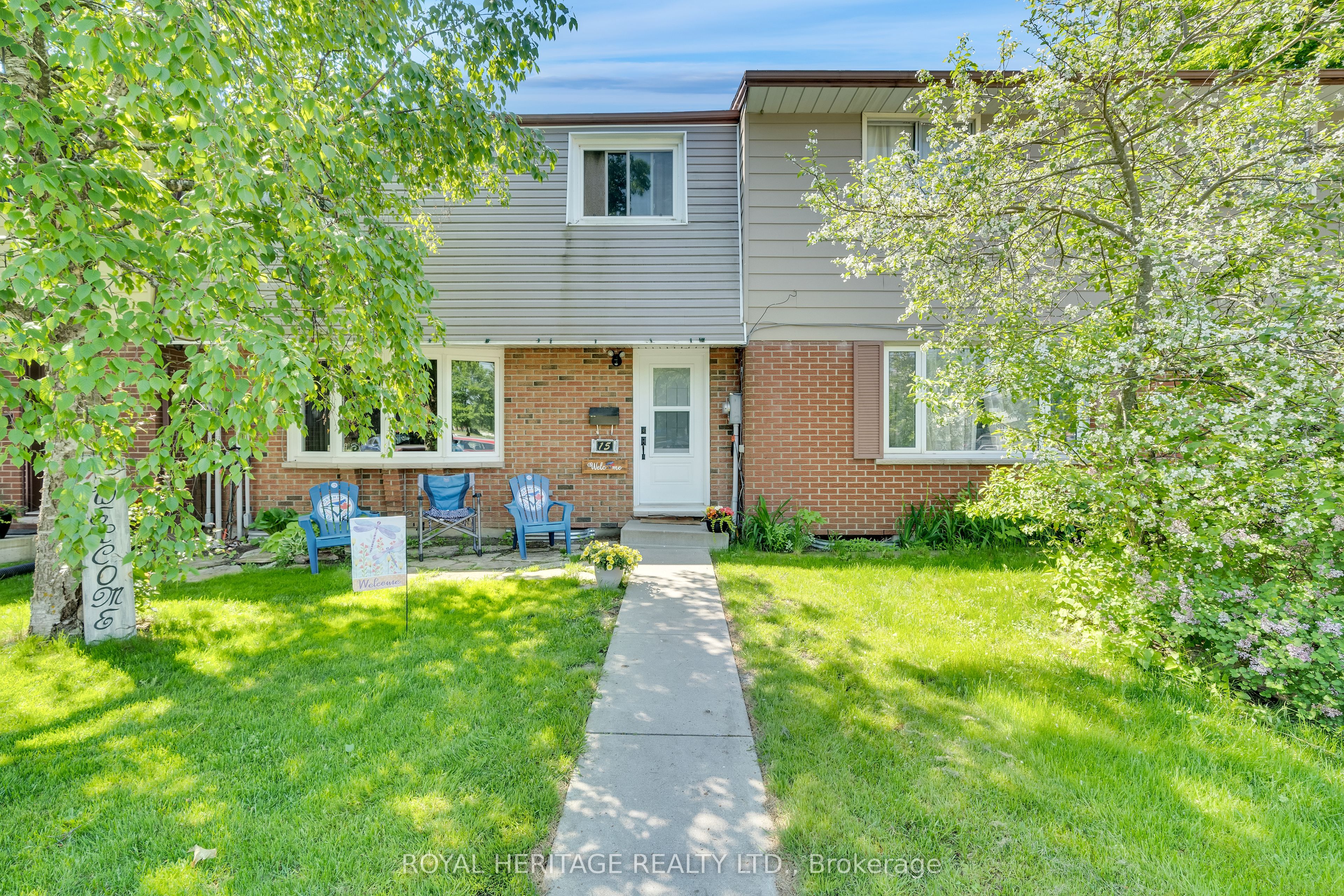 8 15 Winchester Dr N, Greater Napanee, Ontario K7R3P9 For Sale