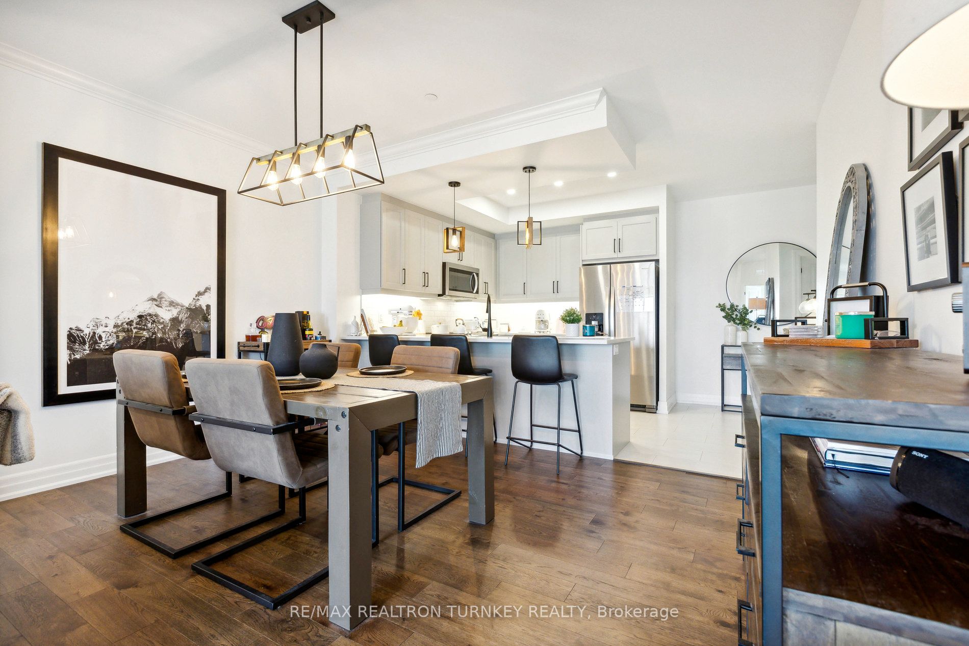 906 1880 Gordon St, Guelph, Ontario N1L0P5 Listing History HouseSigma